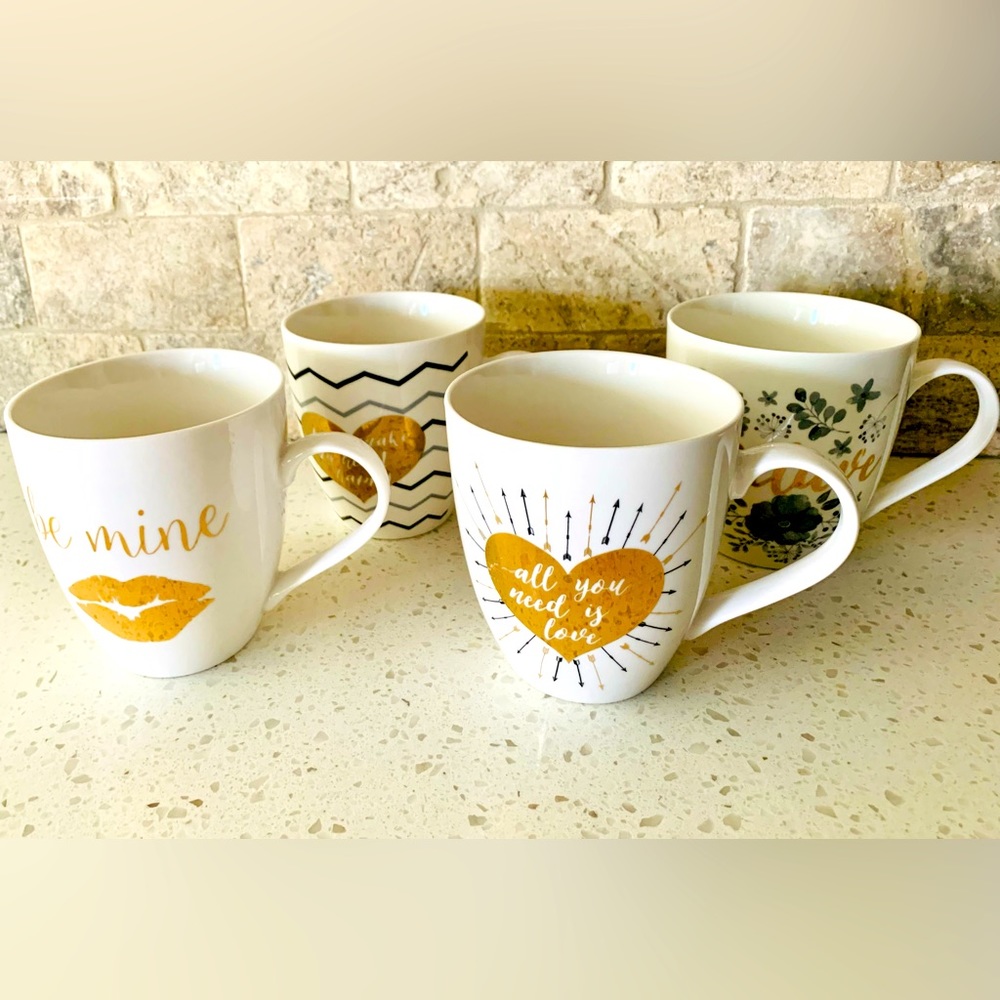 Pfaltzgraff Everyday mug set